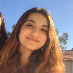 Meet your Posher, Dania